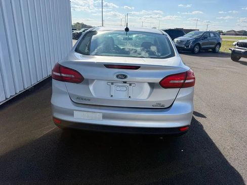 Used 2016 Ford Focus SE FWD image 7