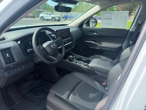 New 2026 Nissan Pathfinder SL AWD/4WD image 18