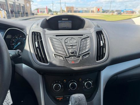 Used 2015 Ford Escape SE FWD image 12