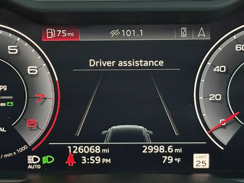 Used 2019 Audi Q8 Prestige AWD/4WD image 13