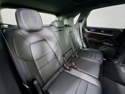 New 2026 Porsche Cayenne AWD/4WD image 29