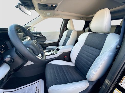 New 2026 Mitsubishi Outlander SE image 22