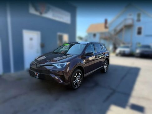 Used 2018 Toyota RAV4 LE w/ All Weather Liner Package AWD/4WD image 4