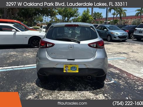 Used 2020 Toyota Yaris LE FWD image 10