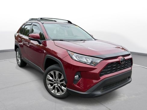 Certified 2021 Toyota RAV4 XLE Premium FWD image 4