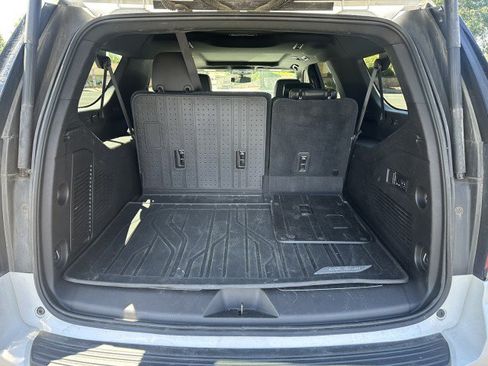Used 2021 Chevrolet Suburban RST w/ Luxury Package AWD/4WD image 18