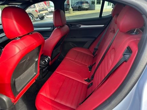 Used 2024 Alfa Romeo Stelvio Ti w/ Performance Driving Package AWD/4WD image 15