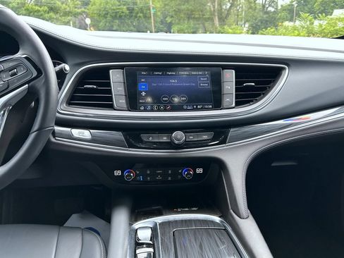 Used 2024 Buick Enclave Premium AWD/4WD image 14