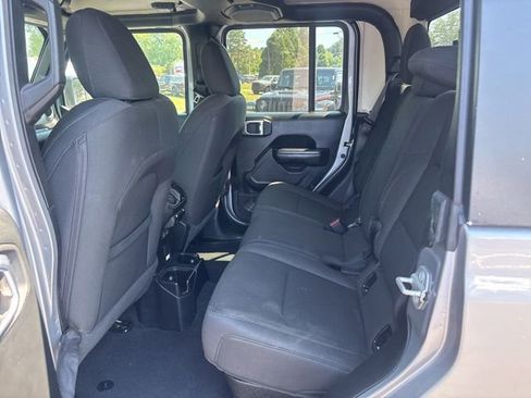 Used 2020 Jeep Gladiator Sport w/ Quick Order Package 24S AWD/4WD image 21