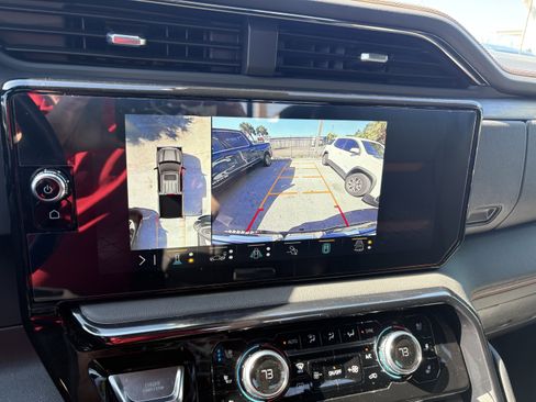 Used 2023 GMC Sierra 1500 AT4 w/ AT4 Premium Package image 10