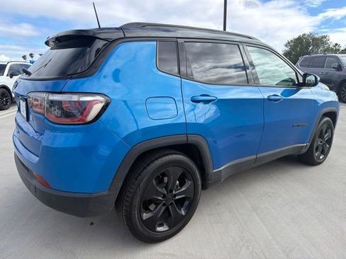 Used 2021 Jeep Compass Latitude FWD image 2