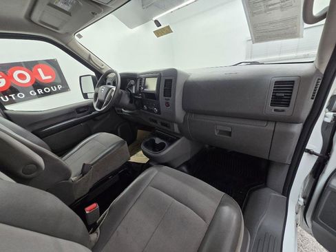 Used 2021 Nissan NV 2500 S image 15