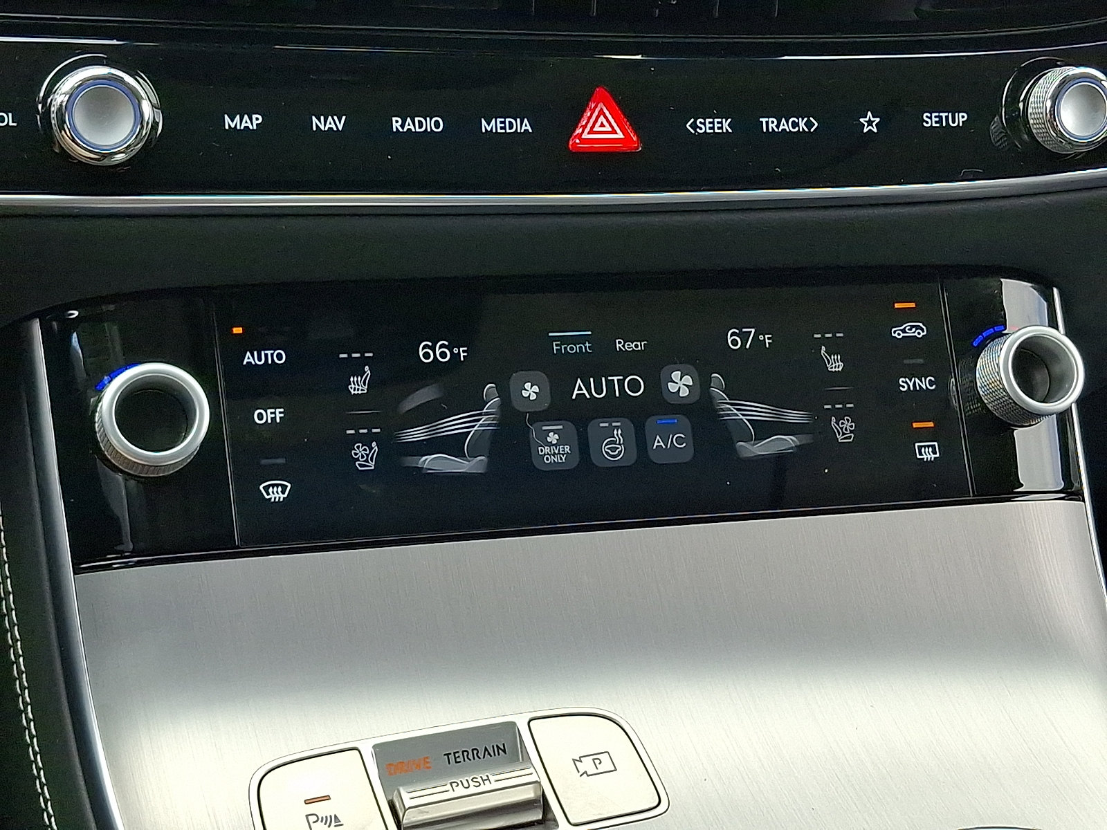 Certified 2026 Genesis Electrified GV70 Prestige AWD/4WD image 16