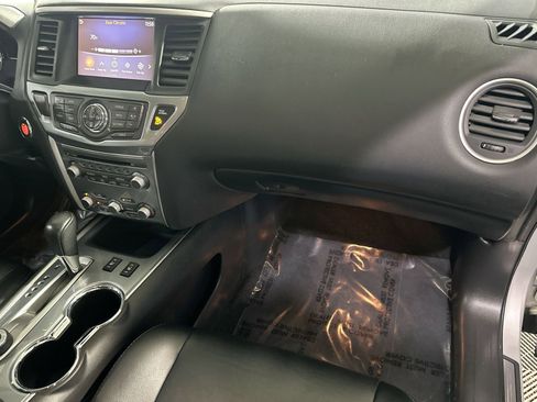 Used 2017 Nissan Pathfinder SL w/ SL Tech Package image 40