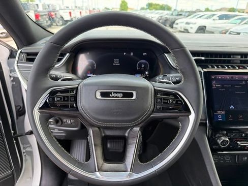 Used 2023 Jeep Grand Cherokee L Overland AWD/4WD image 28