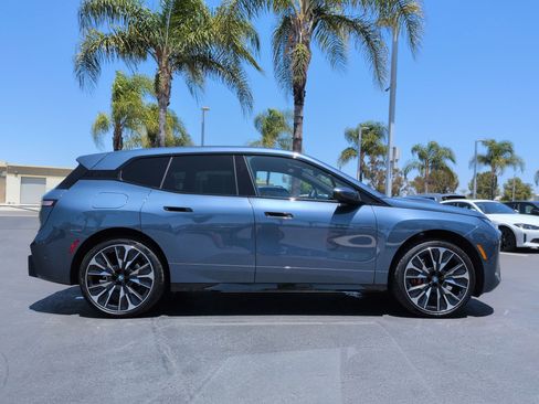 Used 2026 BMW iX xDrive60 w/ M Sport Package AWD/4WD image 11