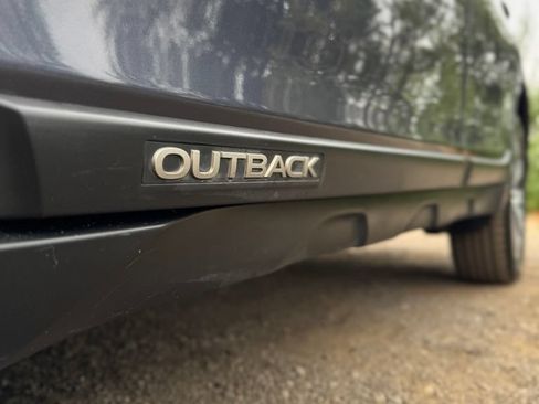 Used 2017 Subaru Outback 2.5i Limited AWD/4WD image 41