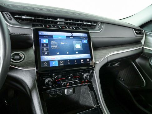 Used 2022 Jeep Grand Cherokee Limited RWD image 12