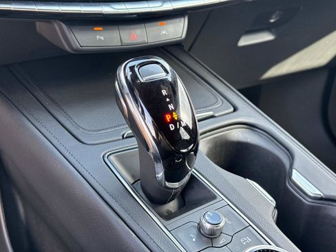 Used 2024 Cadillac XT4 Premium Luxury image 22