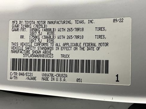 Used 2022 Toyota Tundra SR5 w/ SR5 Premium Package image 30