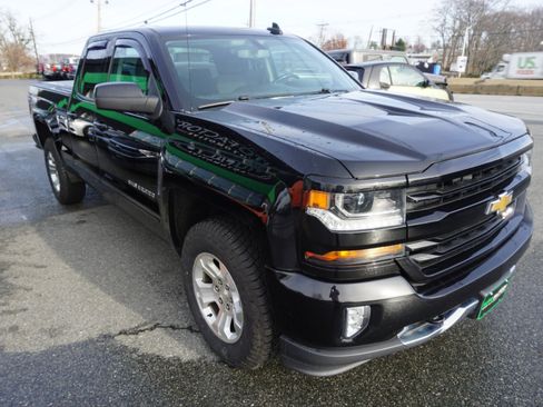 Used 2019 Chevrolet Silverado 1500 LT w/ All Star Edition image 4
