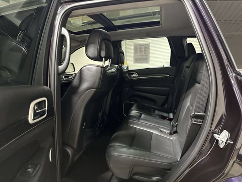 Used 2018 Jeep Grand Cherokee Summit AWD/4WD image 24