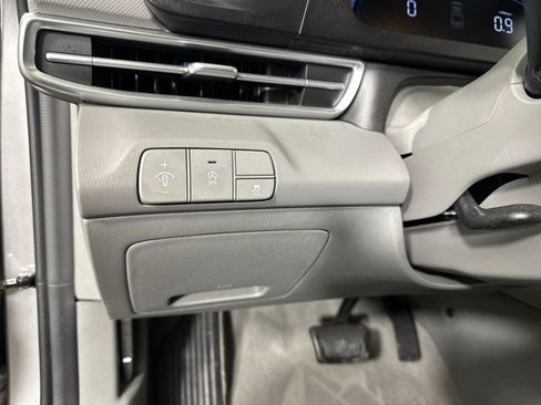 Certified 2024 Hyundai Elantra SE image 19