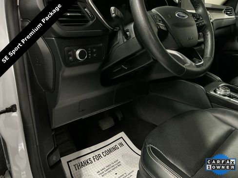 Used 2020 Ford Escape SE Sport image 18