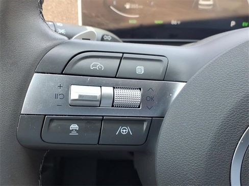 Used 2025 Hyundai Sonata Limited image 24