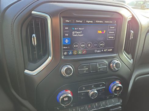 Used 2021 GMC Sierra 1500 AT4 w/ AT4 Value Package image 16