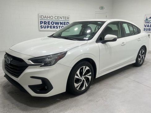 Used 2023 Subaru Legacy Premium image 4