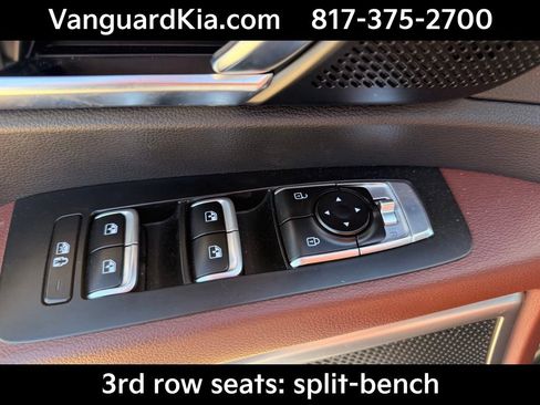 Used 2024 Kia Telluride EX w/ EX Captain's Chair Package FWD image 18