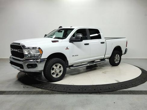 Used 2024 RAM 2500 Big Horn AWD/4WD image 4