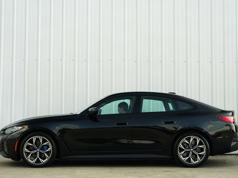 Used 2024 BMW i4 eDrive35 w/ M Sport Package image 9