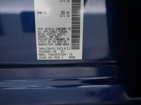 Used 2025 Nissan Leaf S FWD image 27