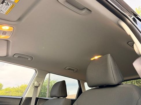 Used 2025 Kia Soul LX w/ LX Technology Package FWD image 11