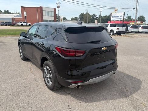 Used 2025 Chevrolet Blazer LT AWD/4WD image 4