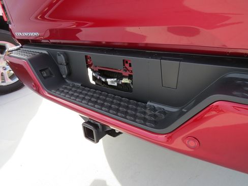 New 2025 Chevrolet Colorado LT w/ LT Convenience Package image 12