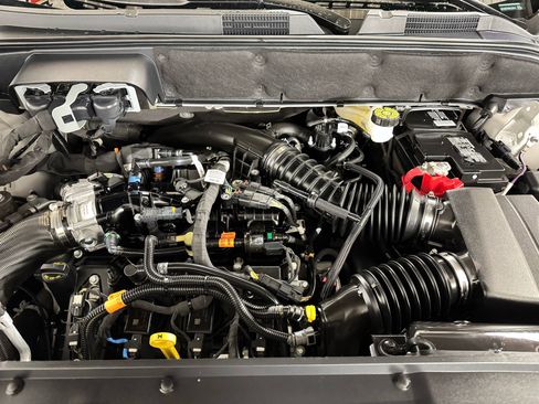 Used 2022 Lincoln Nautilus Reserve w/ Equipment Group 201A image 9