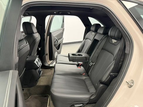 Used 2019 Bentley Bentayga AWD/4WD image 43