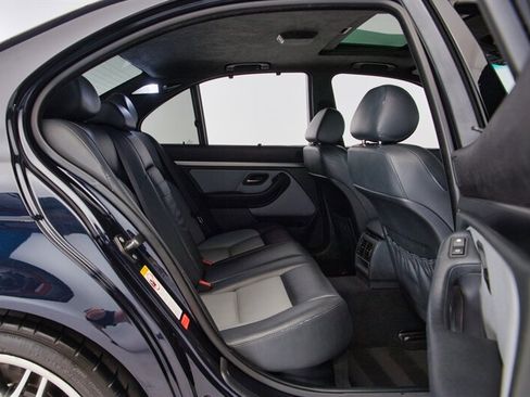 Used 2001 BMW M5 image 45