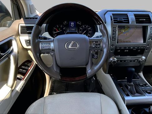 Used 2017 Lexus GX 460 Luxury AWD/4WD image 5