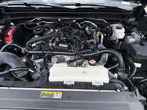 Certified 2024 Toyota Tacoma SR5 AWD/4WD image 22