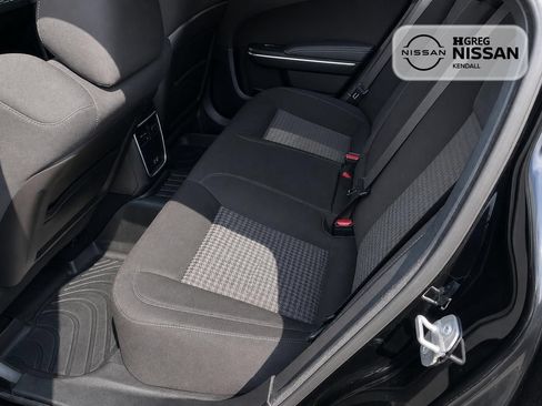 Used 2023 Dodge Charger GT RWD image 9