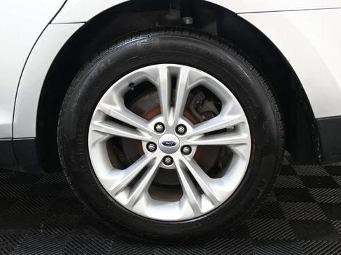 Used 2016 Ford Taurus SEL w/ Equipment Group 201A AWD/4WD image 31