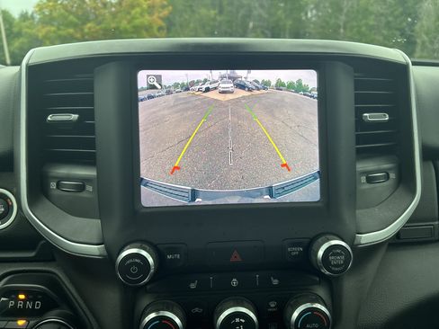 Used 2020 RAM 1500 Big Horn AWD/4WD image 17