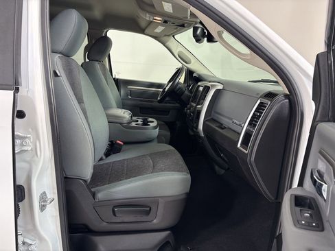 Used 2019 RAM 1500 Big Horn image 12