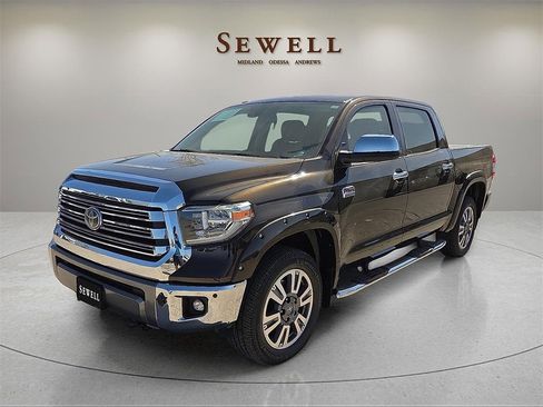 Used 2018 Toyota Tundra SR5 image 1