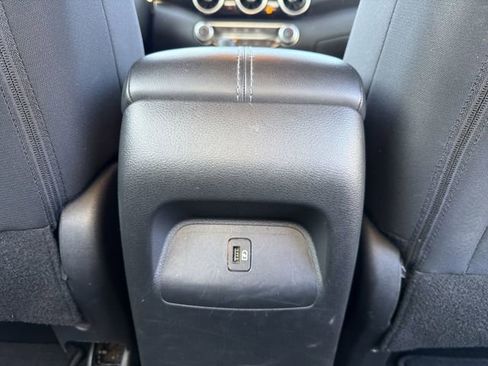 Used 2024 Nissan Sentra SV w/ Trunk Package image 19