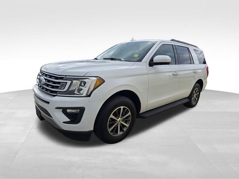 Used 2020 Ford Expedition XLT image 6